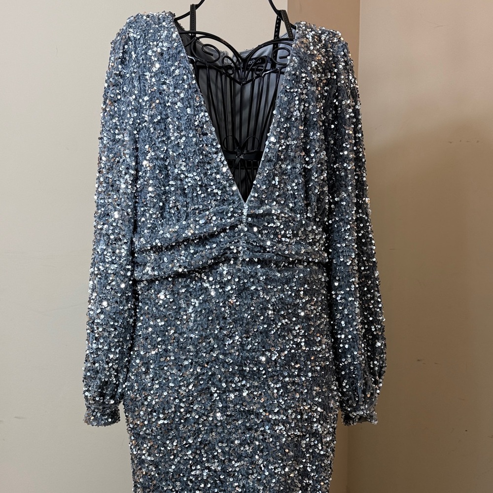 Boohoo Silver Sequin Long Sleeve Plunging V-Neck Dress